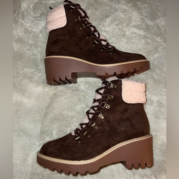 NWT CORKYS “ Squad “Chocolate Shearling Ankle Boots/ Booties - Picture 3 of 13